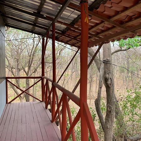 Nieves Surf Hostel And Camping Плайя-Авельяна Экстерьер фото